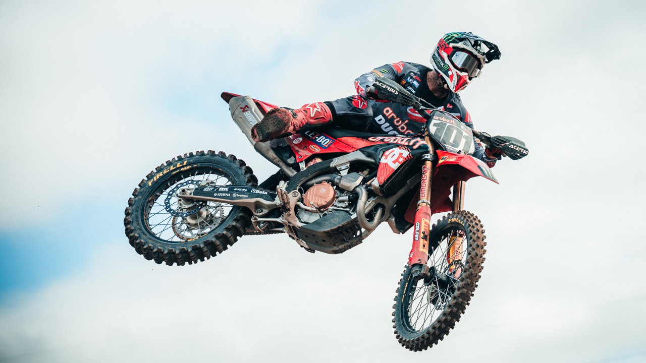 The Ducati Desmo450 MX